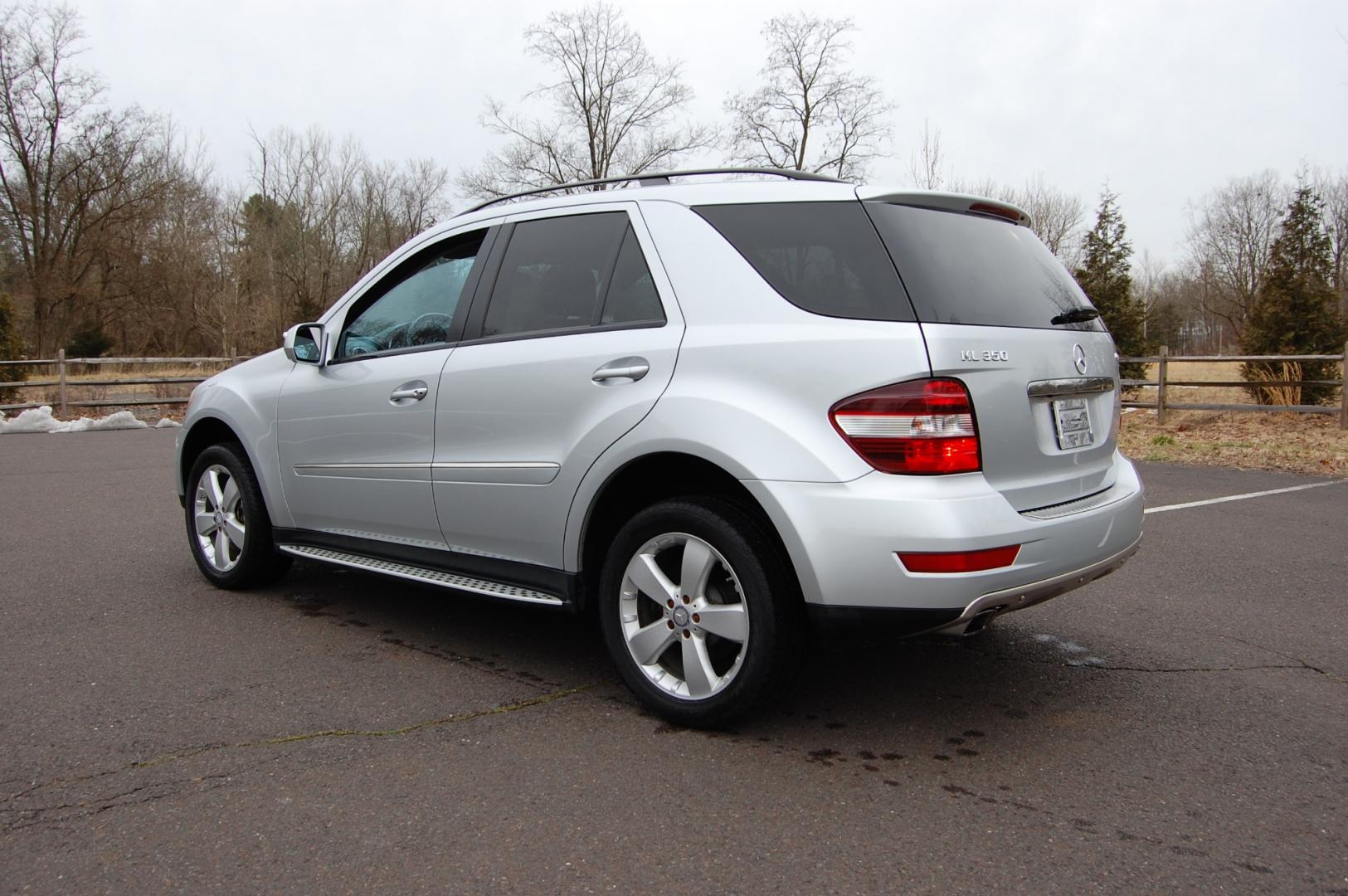 2009 Silver /Black leather Mercedes-Benz M-Class (4JGBB86E09A) with an 3.5 Liter V6 engine, Automatic transmission, located at 6528 Lower York Road, New Hope, PA, 18938, (215) 862-9555, 40.358707, -74.977882 - Here for sale is a very nice 2009 Mercedes-Benz ML350. Under the hood is a strong running 3.5 liter V6 which puts power to the AWD system via a smooth shifting automatic transmission. Features include; Black leather interior, wood grain trim, keyless entry, one master key, cruise control, tilt ste - Photo#2